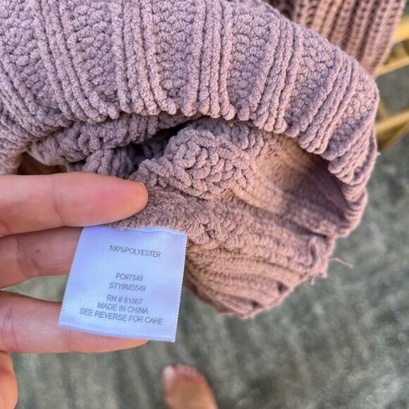 Olivia Sky || Woman’s Chevron color block warm soft pink mauve sweater - Picture 4 of 6